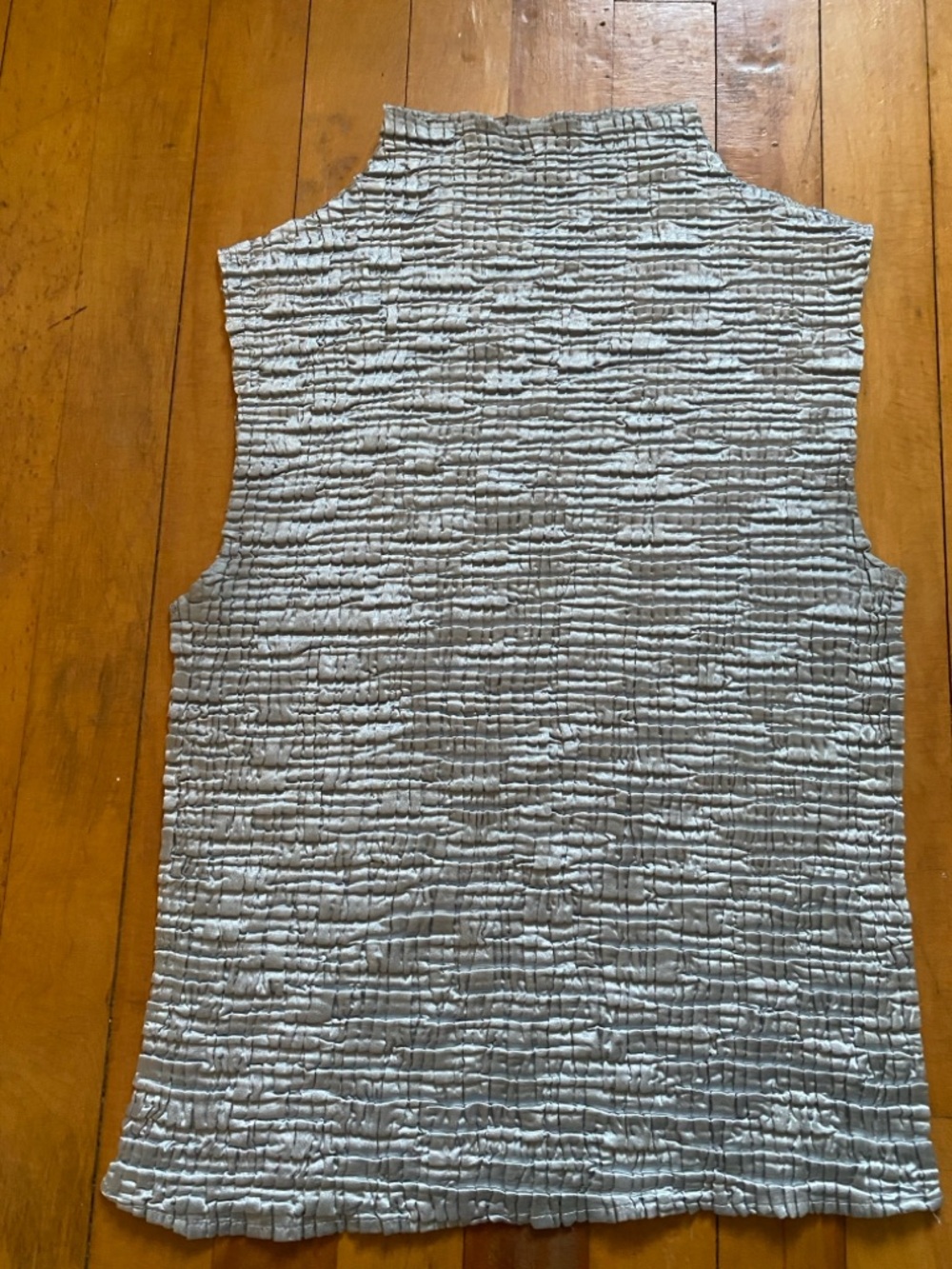 Vintage Steel Blue Mock-Neck Crinkle Texture Sleeveless Top